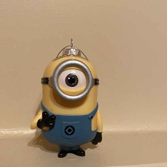Minion Christmas Ornament - Picture 3 of 4